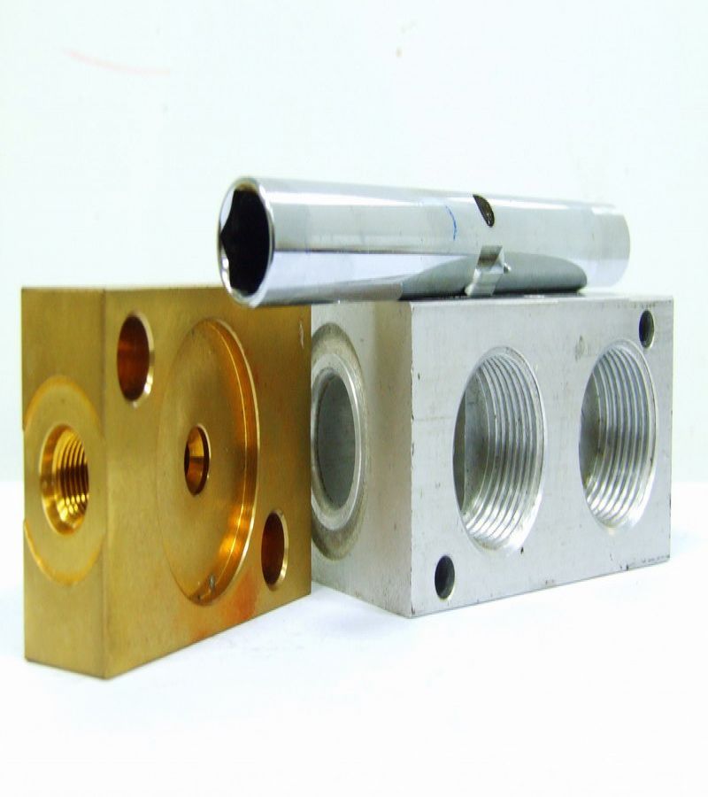 水性加工用油、油性加工油、工業用油、滑道用油、齒輪油、螺絲螺帽專用油、潤滑油脂、防鏽油、鋁擠加工加工油、工業用齒輪油、液壓油、切削油、成型油、脫模劑、軟化油、避震器、阻尼油